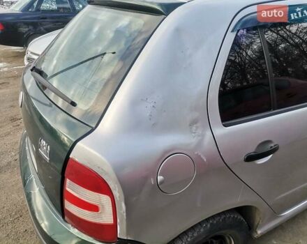 Шкода Фабия, объемом двигателя 1.2 л и пробегом 380 тыс. км за 2200 $, фото 3 на Automoto.ua