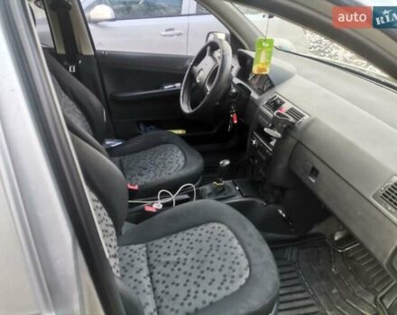 Шкода Фабия, объемом двигателя 1.2 л и пробегом 380 тыс. км за 2200 $, фото 4 на Automoto.ua