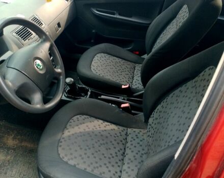 Шкода Фабія, об'ємом двигуна 1.2 л та пробігом 137 тис. км за 3500 $, фото 4 на Automoto.ua