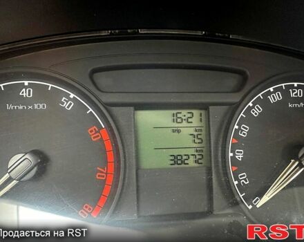 Шкода Фабия, объемом двигателя 1.2 л и пробегом 38 тыс. км за 5500 $, фото 3 на Automoto.ua