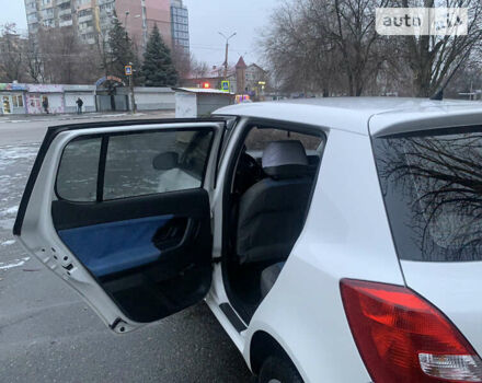 Шкода Фабія, об'ємом двигуна 1.2 л та пробігом 298 тис. км за 4500 $, фото 34 на Automoto.ua