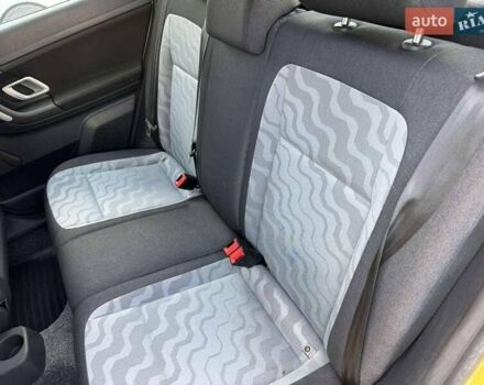 Шкода Фабия, объемом двигателя 1.2 л и пробегом 180 тыс. км за 5750 $, фото 43 на Automoto.ua