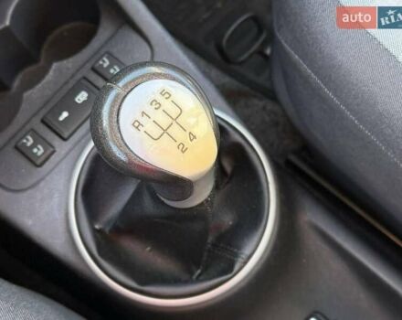 Шкода Фабия, объемом двигателя 1.2 л и пробегом 180 тыс. км за 5750 $, фото 1 на Automoto.ua
