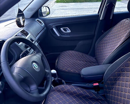 Шкода Фабія, об'ємом двигуна 1.4 л та пробігом 228 тис. км за 4650 $, фото 9 на Automoto.ua