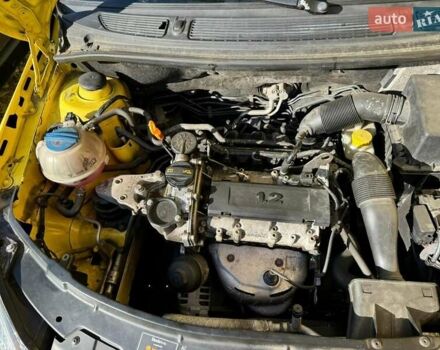 Шкода Фабия, объемом двигателя 1.2 л и пробегом 180 тыс. км за 5750 $, фото 3 на Automoto.ua