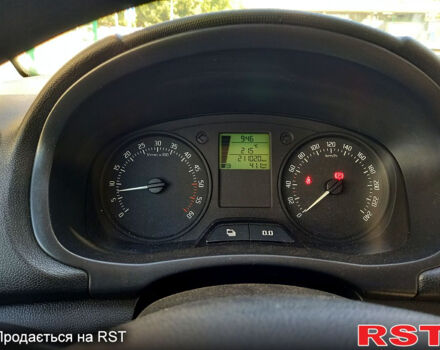 Шкода Фабия, объемом двигателя 1.6 л и пробегом 211 тыс. км за 5500 $, фото 9 на Automoto.ua