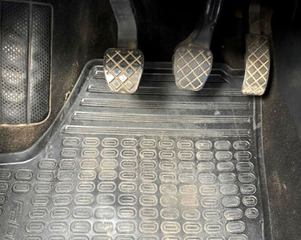 Шкода Фабия, объемом двигателя 1.4 л и пробегом 173 тыс. км за 4700 $, фото 7 на Automoto.ua