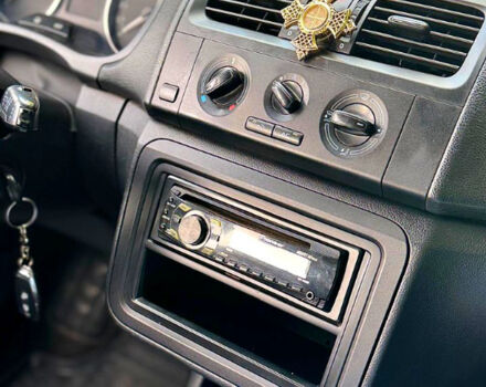 Шкода Фабия, объемом двигателя 1.4 л и пробегом 173 тыс. км за 4700 $, фото 3 на Automoto.ua