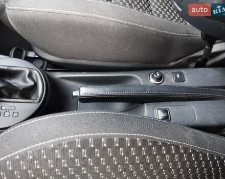 Шкода Фабія, об'ємом двигуна 1.4 л та пробігом 199 тис. км за 8500 $, фото 32 на Automoto.ua