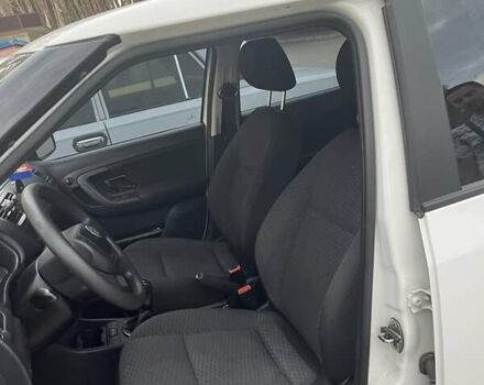 Шкода Фабия, объемом двигателя 1.39 л и пробегом 183 тыс. км за 7000 $, фото 6 на Automoto.ua