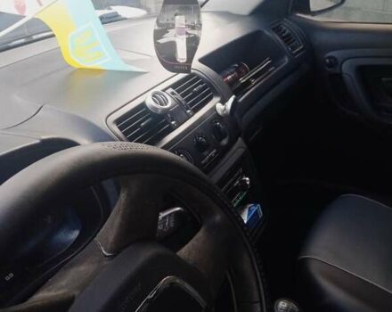 Шкода Фабия, объемом двигателя 1.2 л и пробегом 240 тыс. км за 4900 $, фото 6 на Automoto.ua