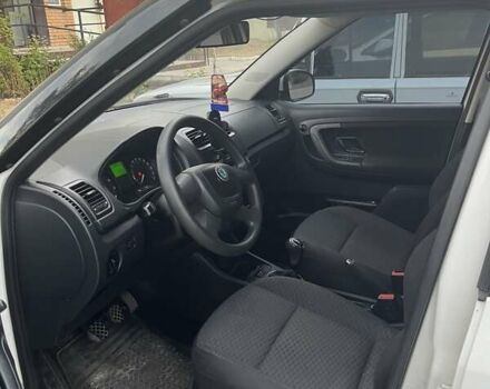 Шкода Фабия, объемом двигателя 1.39 л и пробегом 183 тыс. км за 7000 $, фото 5 на Automoto.ua