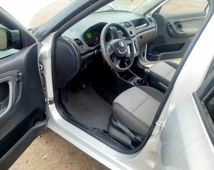 Шкода Фабія 2012 у Харкові на Automoto.ua Шкода Фабія, об'ємом двигуна 14 л та пробігом 230 тис. км за 4700 $, фото 7 на Automoto.ua