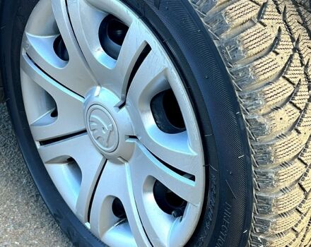 Шкода Фабия, объемом двигателя 1.4 л и пробегом 221 тыс. км за 5200 $, фото 13 на Automoto.ua