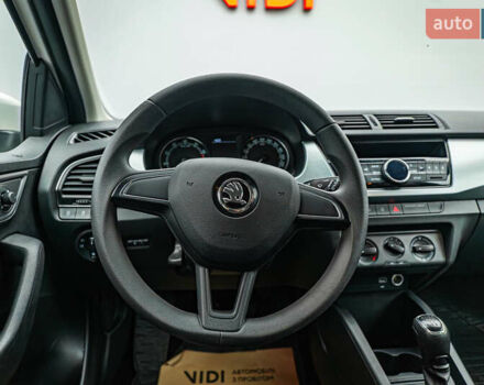 Шкода Фабия, объемом двигателя 1 л и пробегом 103 тыс. км за 8505 $, фото 9 на Automoto.ua