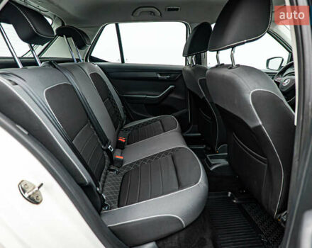 Шкода Фабия, объемом двигателя 1 л и пробегом 88 тыс. км за 8434 $, фото 10 на Automoto.ua