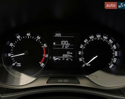 Шкода Фабия, объемом двигателя 1 л и пробегом 85 тыс. км за 7910 $, фото 8 на Automoto.ua