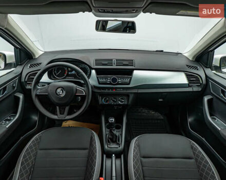 Шкода Фабия, объемом двигателя 1 л и пробегом 73 тыс. км за 8553 $, фото 9 на Automoto.ua