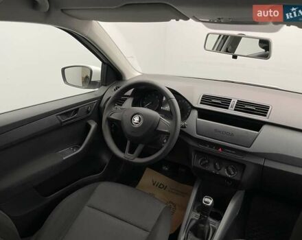 Шкода Фабия, объемом двигателя 1 л и пробегом 85 тыс. км за 7910 $, фото 7 на Automoto.ua