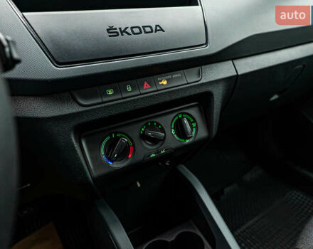 Шкода Фабія, об'ємом двигуна 1 л та пробігом 73 тис. км за 8299 $, фото 12 на Automoto.ua