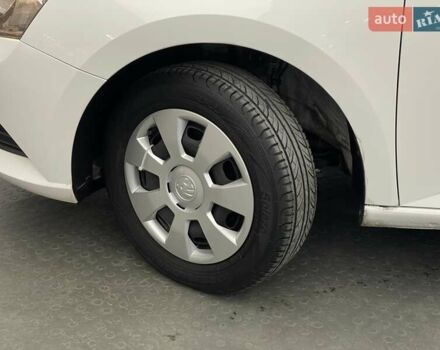 Шкода Фабия, объемом двигателя 1 л и пробегом 85 тыс. км за 7910 $, фото 6 на Automoto.ua