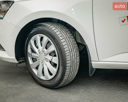 Шкода Фабия, объемом двигателя 1 л и пробегом 103 тыс. км за 8505 $, фото 7 на Automoto.ua