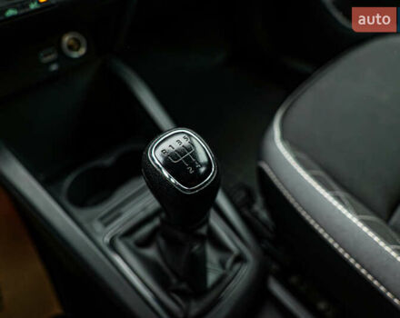 Шкода Фабия, объемом двигателя 1 л и пробегом 103 тыс. км за 8505 $, фото 11 на Automoto.ua