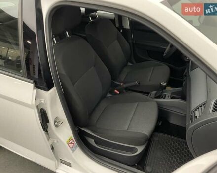 Шкода Фабия, объемом двигателя 1 л и пробегом 85 тыс. км за 7910 $, фото 11 на Automoto.ua