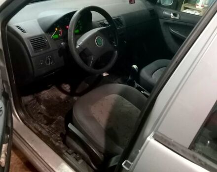 Шкода Фабия, объемом двигателя 1.2 л и пробегом 285 тыс. км за 2200 $, фото 1 на Automoto.ua