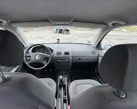 Шкода Фабія, об'ємом двигуна 1.39 л та пробігом 331 тис. км за 2950 $, фото 4 на Automoto.ua