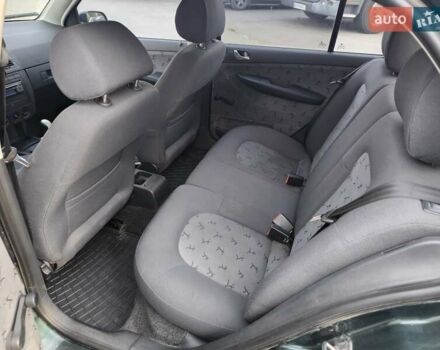 Шкода Фабія, об'ємом двигуна 1.2 л та пробігом 181 тис. км за 2100 $, фото 1 на Automoto.ua