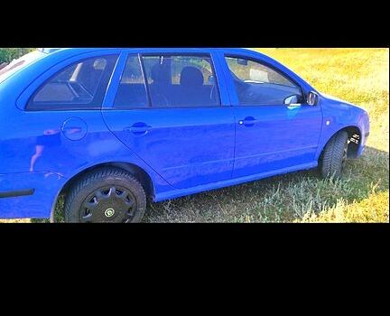 Шкода Фабия, объемом двигателя 1.2 л и пробегом 252 тыс. км за 2600 $, фото 3 на Automoto.ua