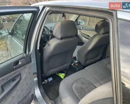 Шкода Фабия, объемом двигателя 1.4 л и пробегом 320 тыс. км за 3700 $, фото 2 на Automoto.ua