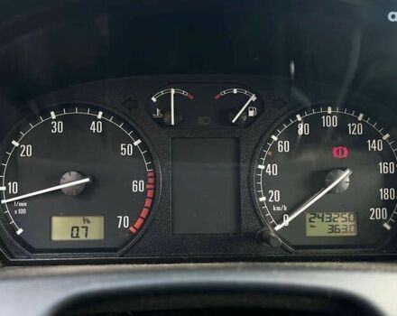 Шкода Фабия, объемом двигателя 1.4 л и пробегом 244 тыс. км за 3600 $, фото 15 на Automoto.ua