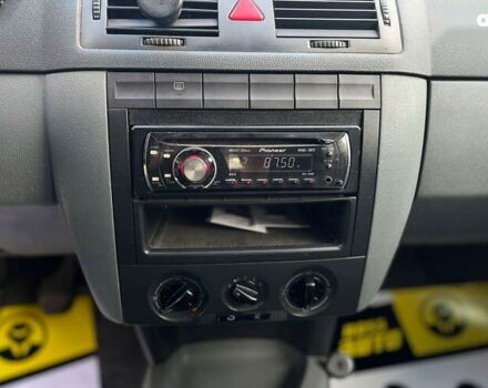 Шкода Фабия, объемом двигателя 1.4 л и пробегом 244 тыс. км за 3600 $, фото 12 на Automoto.ua