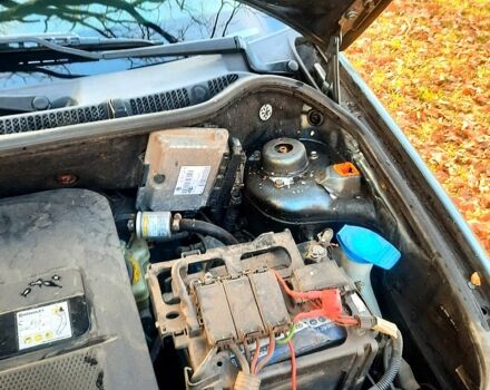 Шкода Фабия, объемом двигателя 1.4 л и пробегом 249 тыс. км за 4150 $, фото 6 на Automoto.ua