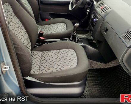 Шкода Фабия, объемом двигателя 1.4 л и пробегом 194 тыс. км за 4900 $, фото 4 на Automoto.ua