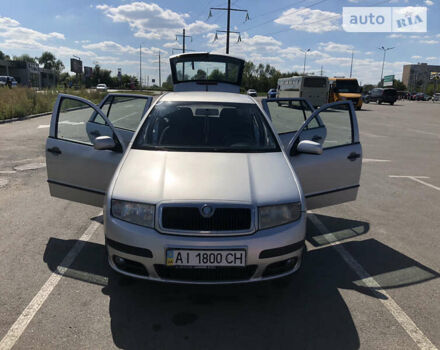 Шкода Фабия, объемом двигателя 1.39 л и пробегом 236 тыс. км за 4600 $, фото 1 на Automoto.ua