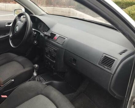 Шкода Фабия, объемом двигателя 1.39 л и пробегом 264 тыс. км за 4200 $, фото 6 на Automoto.ua