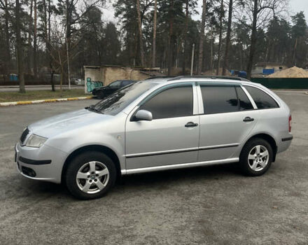 Шкода Фабия, объемом двигателя 1.39 л и пробегом 275 тыс. км за 3700 $, фото 1 на Automoto.ua