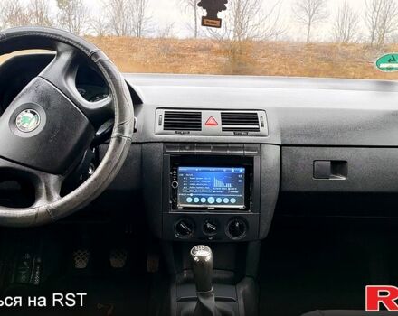Шкода Фабия, объемом двигателя 12 л и пробегом 299 тыс. км за 4567 $, фото 7 на Automoto.ua