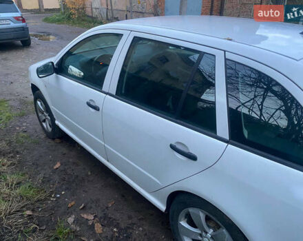 Шкода Фабия, объемом двигателя 1.4 л и пробегом 350 тыс. км за 3200 $, фото 5 на Automoto.ua