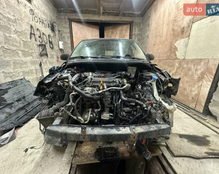 Шкода Фабия, объемом двигателя 1.4 л и пробегом 200 тыс. км за 2800 $, фото 4 на Automoto.ua