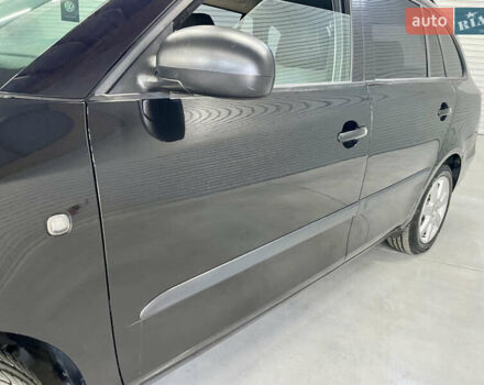 Шкода Фабия, объемом двигателя 1.6 л и пробегом 260 тыс. км за 5950 $, фото 11 на Automoto.ua