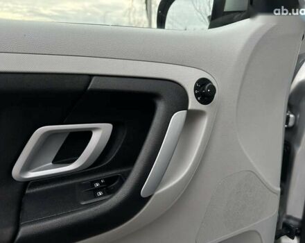 Шкода Фабия, объемом двигателя 1.4 л и пробегом 227 тыс. км за 5500 $, фото 29 на Automoto.ua