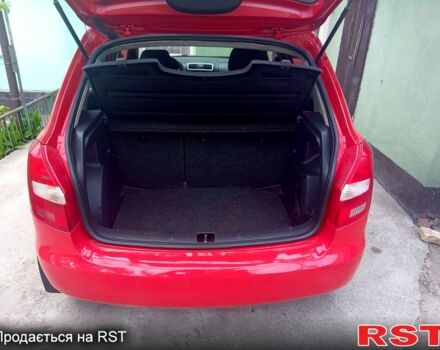 Шкода Фабия, объемом двигателя 1.4 л и пробегом 263 тыс. км за 3900 $, фото 2 на Automoto.ua