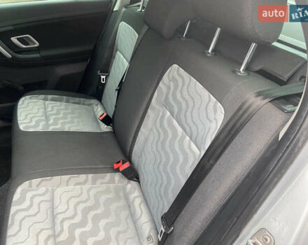 Шкода Фабия, объемом двигателя 1.4 л и пробегом 231 тыс. км за 4758 $, фото 13 на Automoto.ua