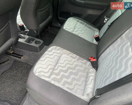 Шкода Фабия, объемом двигателя 1.4 л и пробегом 231 тыс. км за 4758 $, фото 12 на Automoto.ua