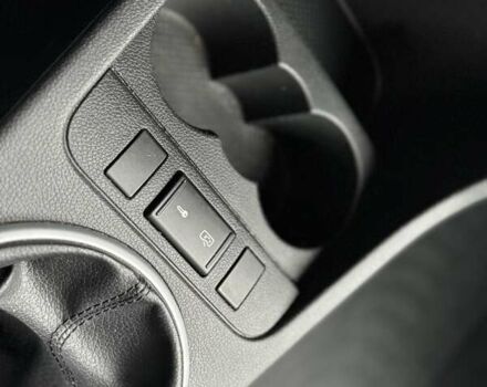 Шкода Фабія, об'ємом двигуна 1.6 л та пробігом 244 тис. км за 4850 $, фото 3 на Automoto.ua