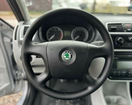 Шкода Фабия, объемом двигателя 1.4 л и пробегом 227 тыс. км за 5500 $, фото 24 на Automoto.ua